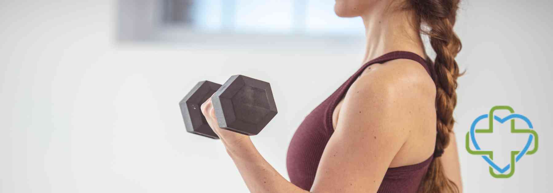 woman lifting weight